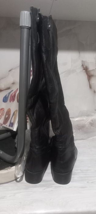 Сапоги женские продам срочно