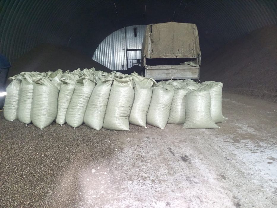 КОРМ ЖМЫХ для скотов , птиц