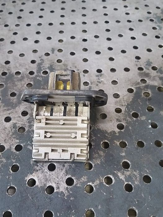 Rezistenta trepte aeroterma hyundai i10 1 pa