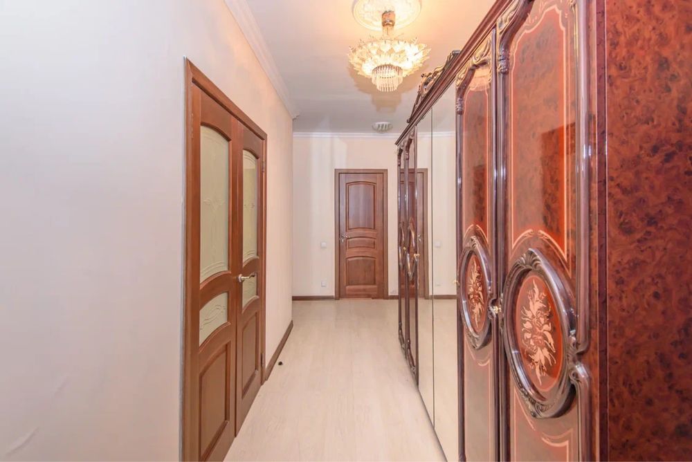 Прихожая (5 дверный)