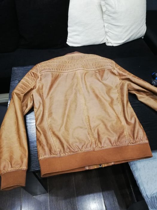 Мъжко кожено яке Bershka