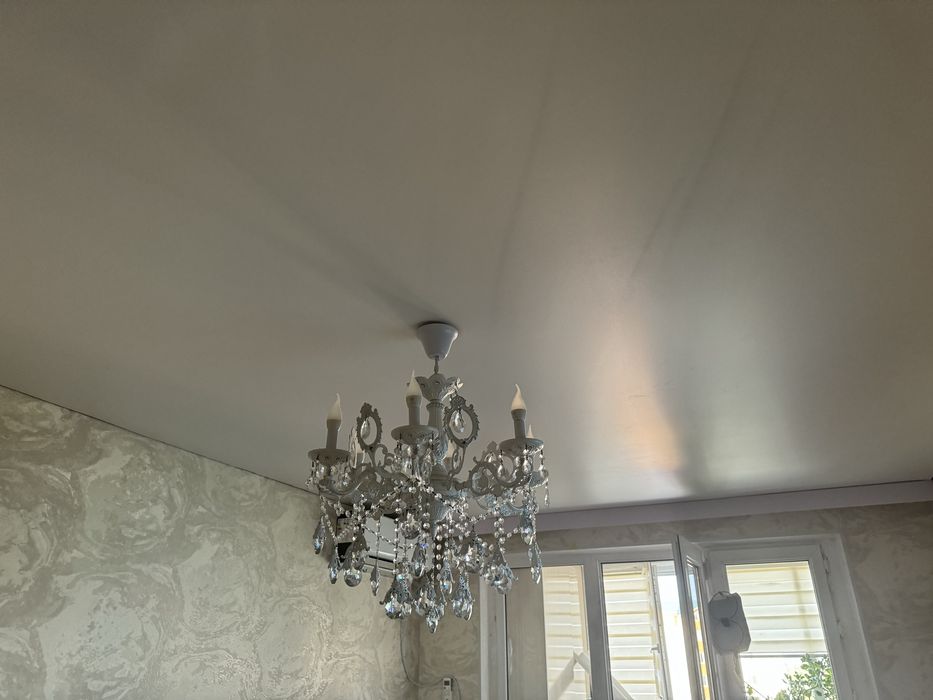 Люстра для зал