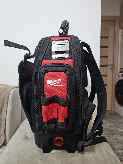 Rucsac milwaukee packout nou.Sculele nu sunt incluse