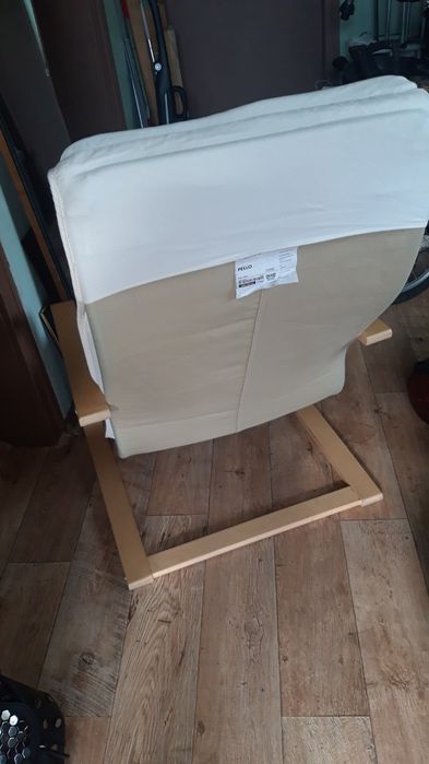 Кресло  и офис стол