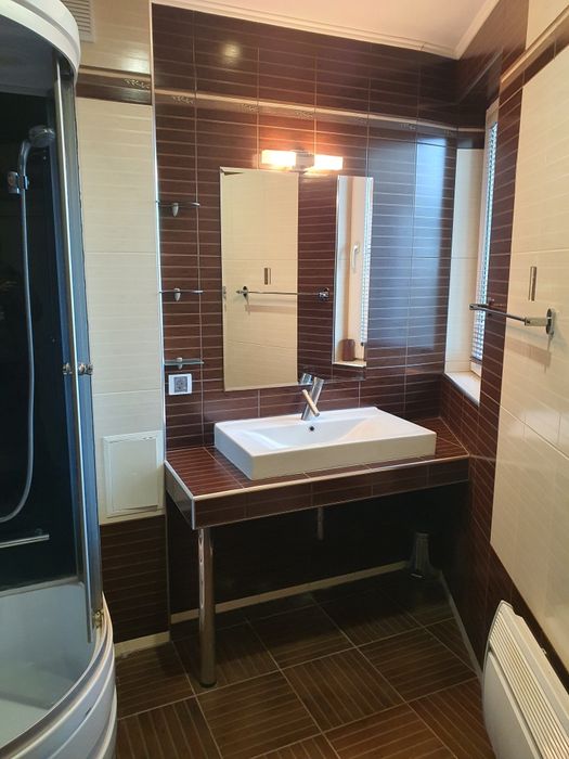 Дава се под наем Многостаен апартамент в Варна, Погреби - 140 кв.м за 918 € - Снимка #13