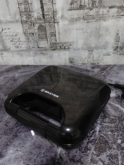 Сендвичница Brayer BR2203BK