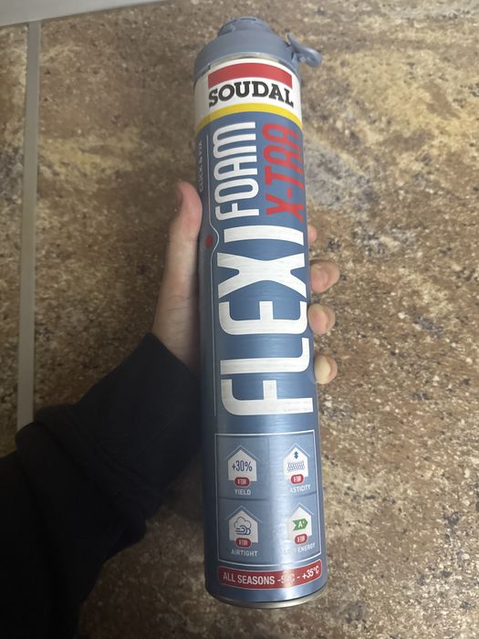 spuma poliuretanică elastică Soudal Flexifoam 750ml X-tra Click & Fix