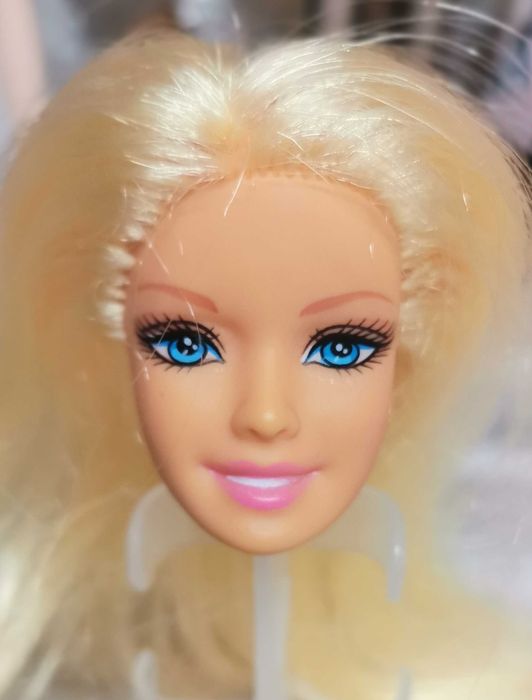 Изгодно - лотове глави на кукли Barbie bie