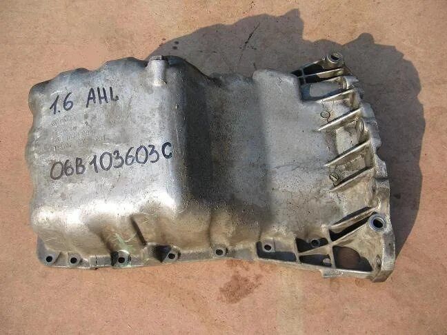 Продам поддон , картер Фольксваген Пассат б5 1,8т аеб