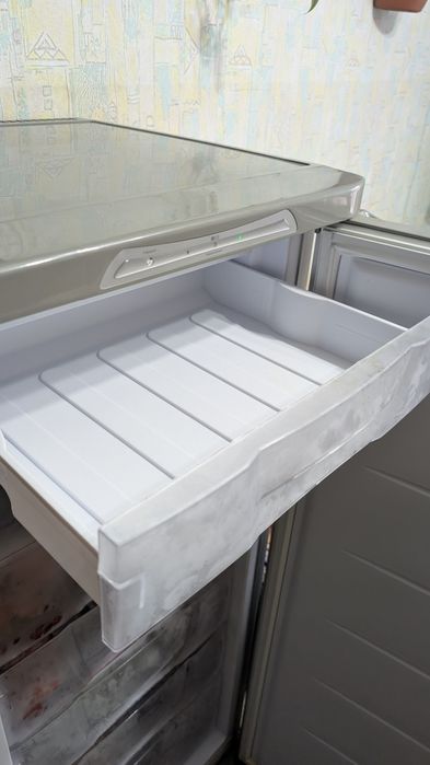 Продам морозилку "Бирюса“