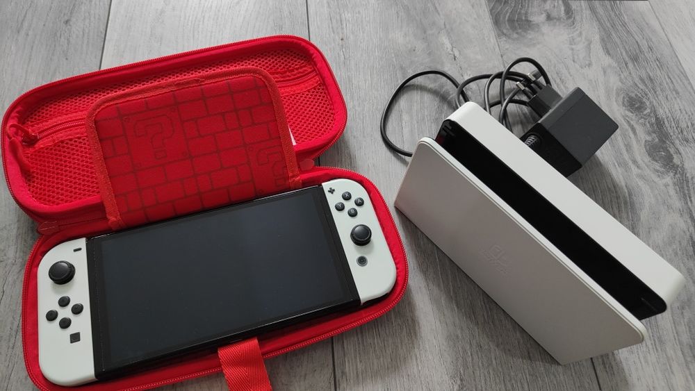 Nintendo Switch Oled + Minecraft+ Husa
