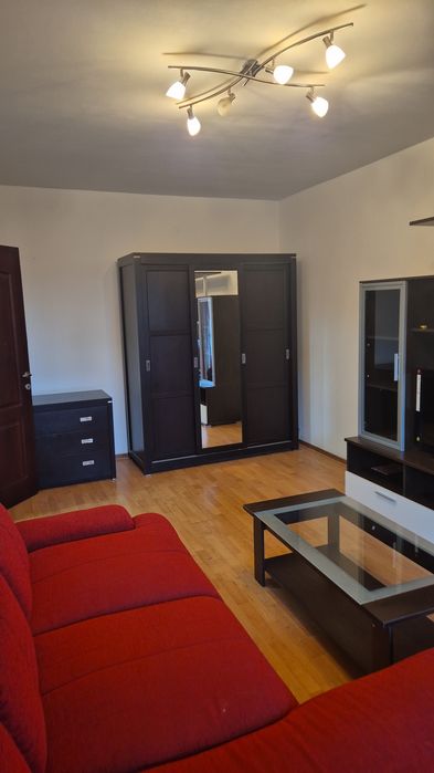 Închiriez apartament cu 1 camera