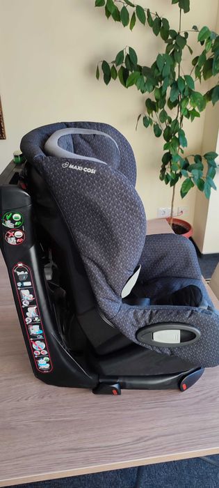 Детско столче Maxi-Cosi Axiss въртящо, накланящо  9м-4г 9-18кг