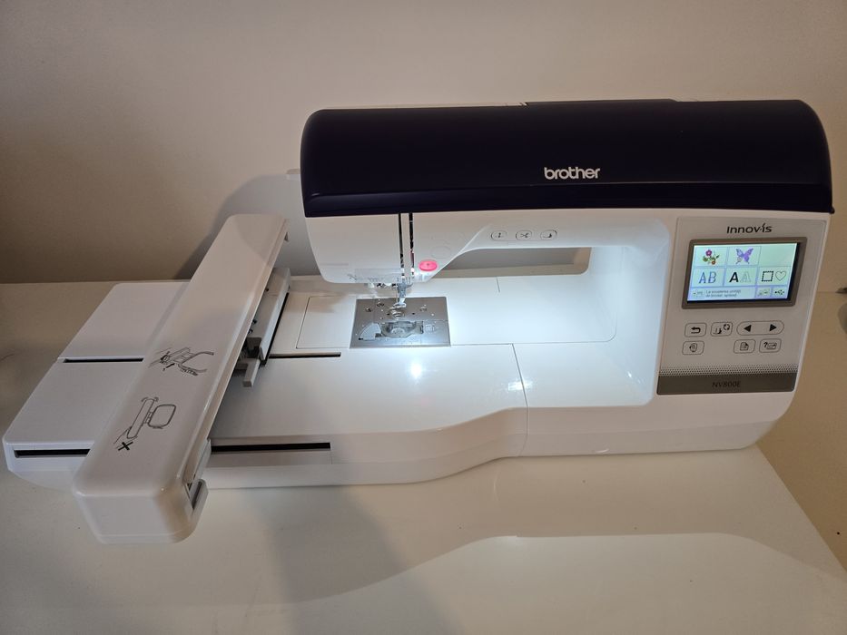 Mașină de brodat Brother Innovis NV 800E