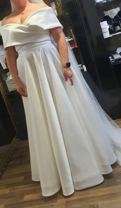 Rochie de Mireasa model Regal 2024