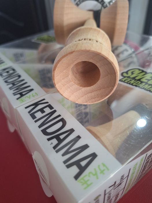 Vând lot kendama