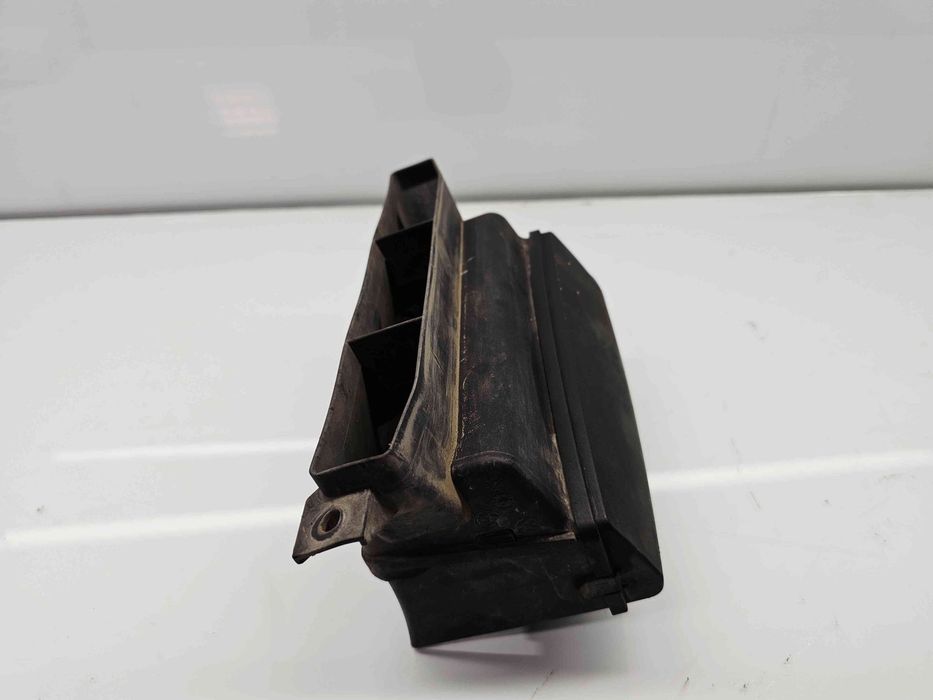 Deflector aer Volkswagen Passat B6 (3C2) [Fabr 2005-2010] 1K0805962A