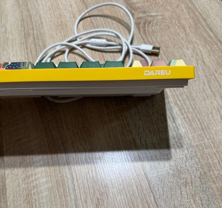 Tastatura Dareu A87L Summer Green  stare foarte buna