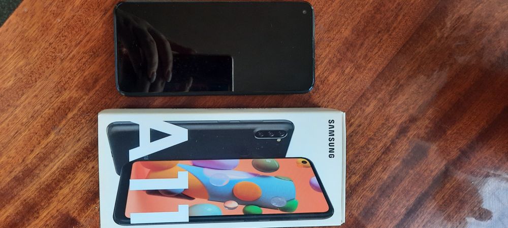 Продам Самсунг А11