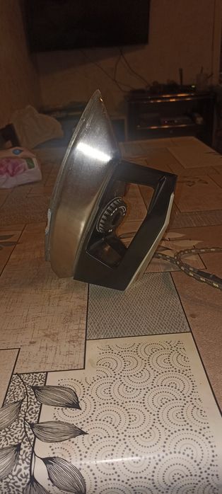 Продаю советский утюг