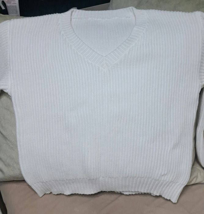 Продам женский свитер