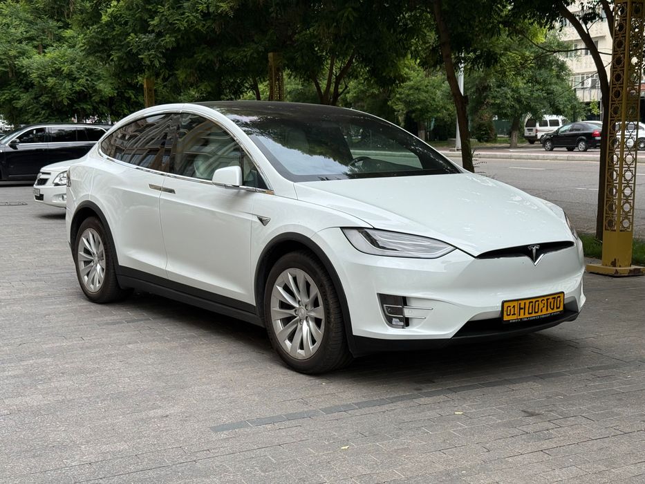 Tesla Model X 100D