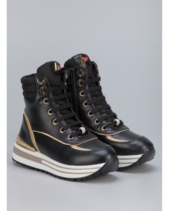 Демисезонные ботинки для девочки.