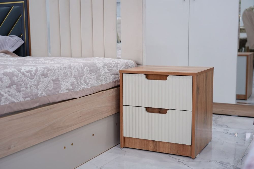 Тумбочка  2 тормали