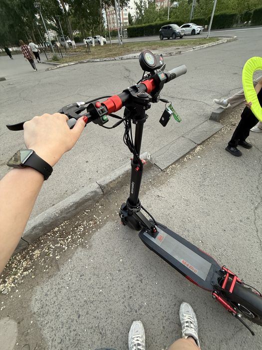 продам электросамакат KUGOO Kirin M4 Pro