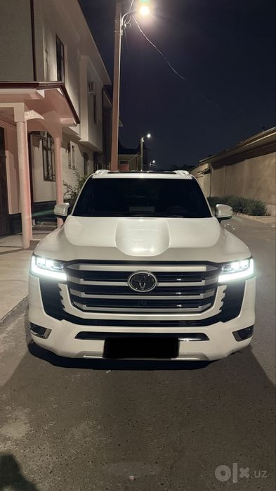 Toyota land cruiser 300