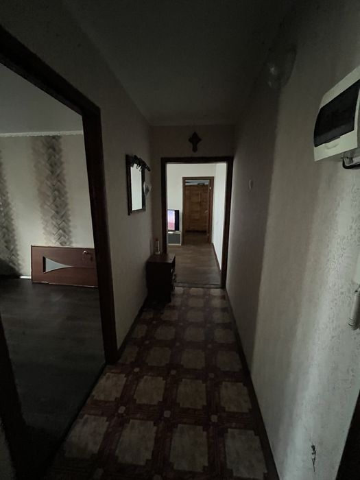 Продается трехкомнатная квартира