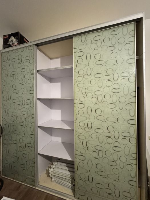 Продам шкафы, гардеробы