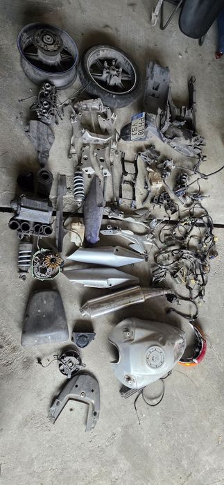 Lot piese sau la bucata honda cbf 600 carburatie 2005