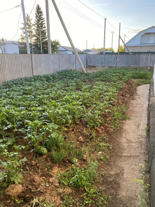 частный полублагоустроенный дом