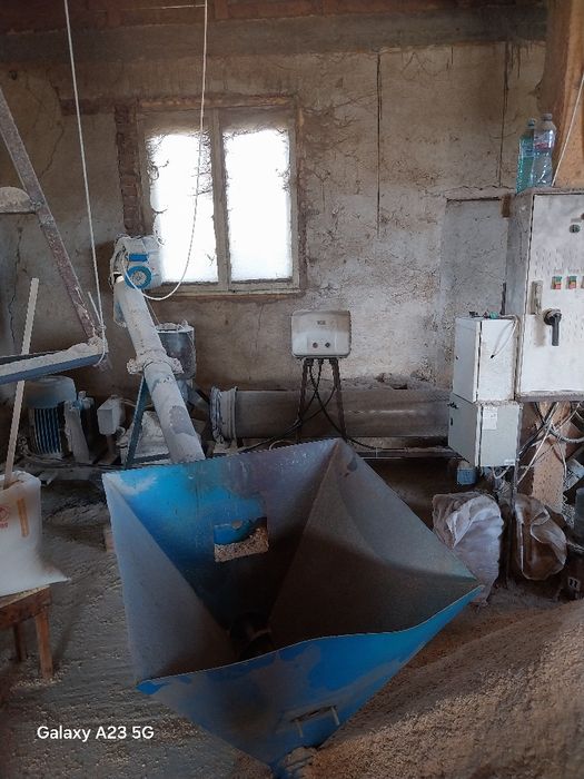 Линия, машини за пелети