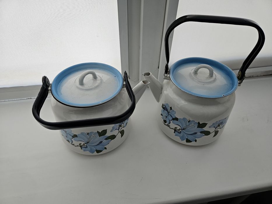 Продам 2 чайника