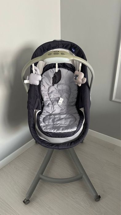 Стульчик-шезлонг Chicco Baby Hug Pro