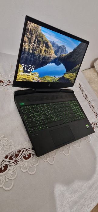 Vand laptop HP-Pavilion 15