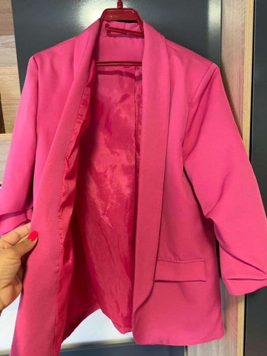 Дамско розово сако