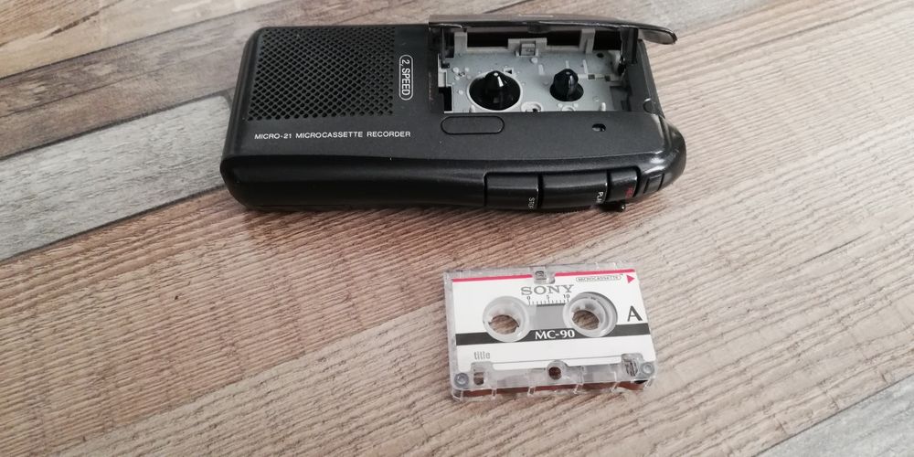 Radio Snack Micro 21 Handheld Microcassette Tape Recorder