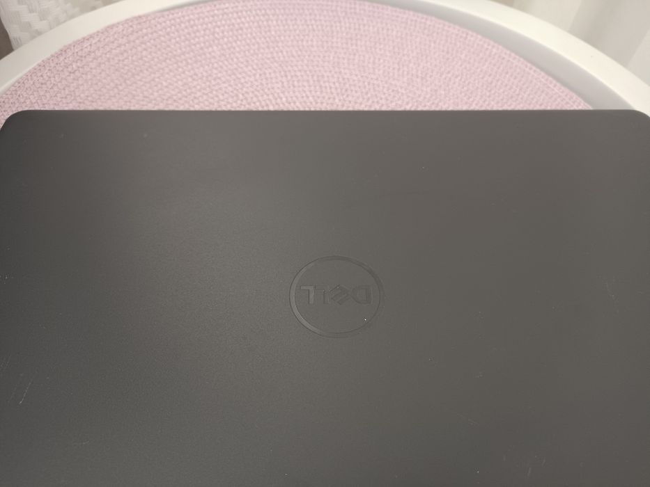 Ноутбук Dell ( в рабочем состоянии)