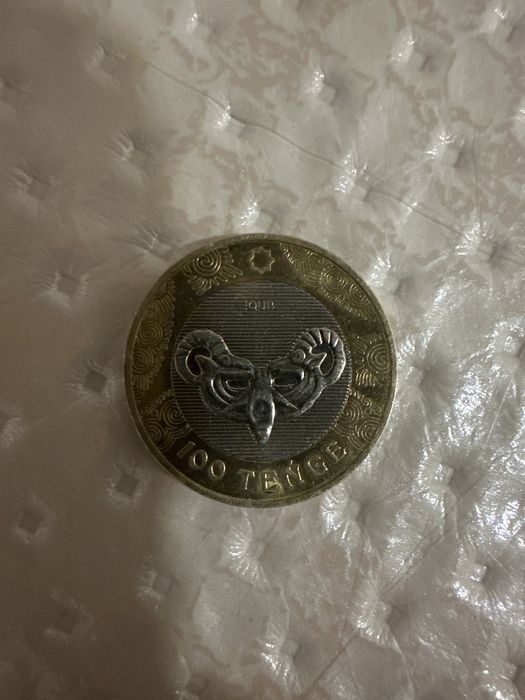 Продам монету 100тенге