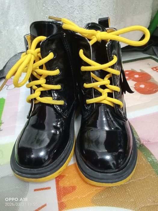 Ботинки на девочку