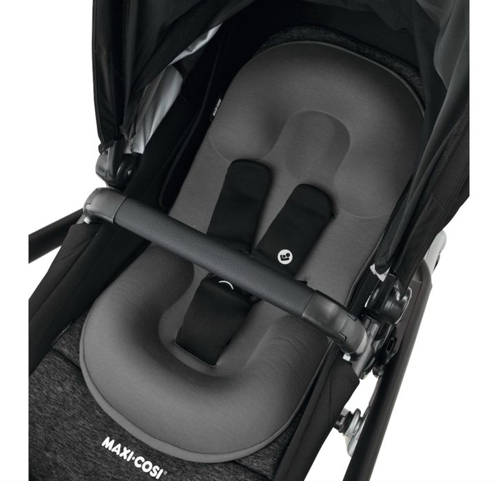Maxi cosi количка Lila Nomad black