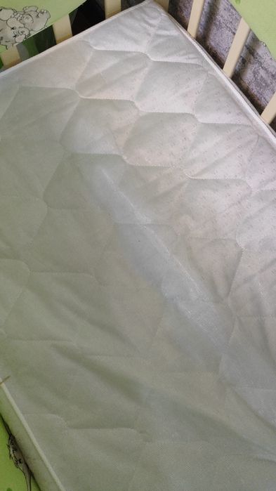 Продам детскую кроватку