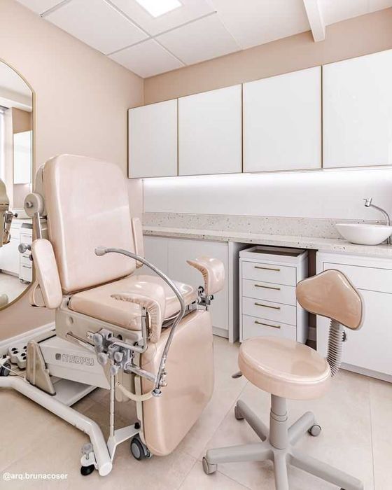 Комплексная оснащение клиник и кабинетов !