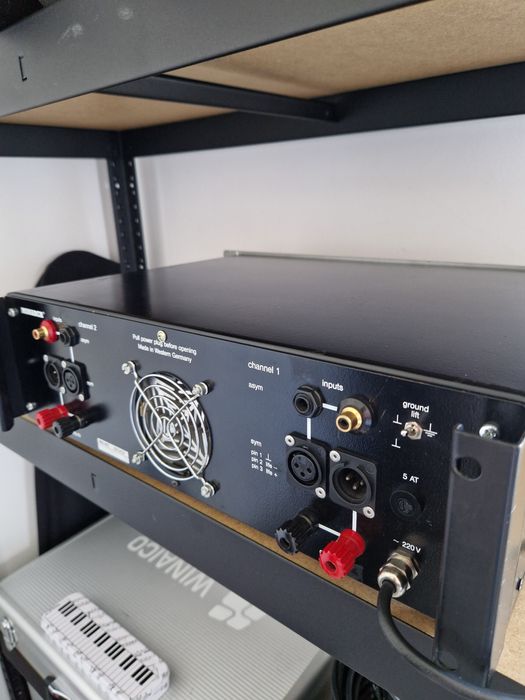 Mixere, amplificatoare,  rack-uri 
Midas DN4816-O

Midas DN4816-O