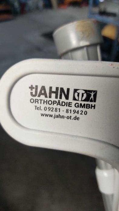 Немски регулируеми патерици