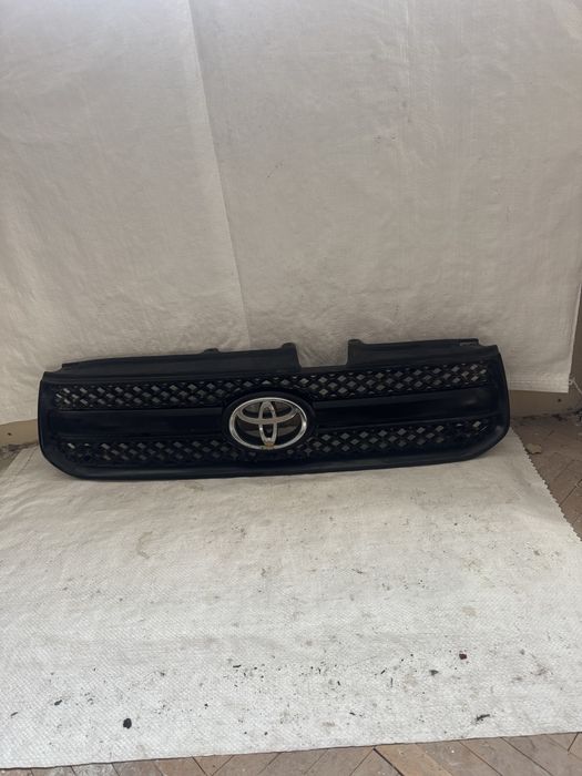 Оригинална решетка Тойота РАВ 4 Toyota RAV4