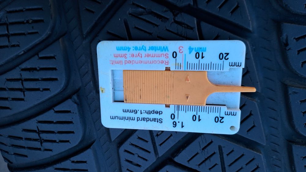 2бр. 255/40/21 Pirelli Scirpion Winter